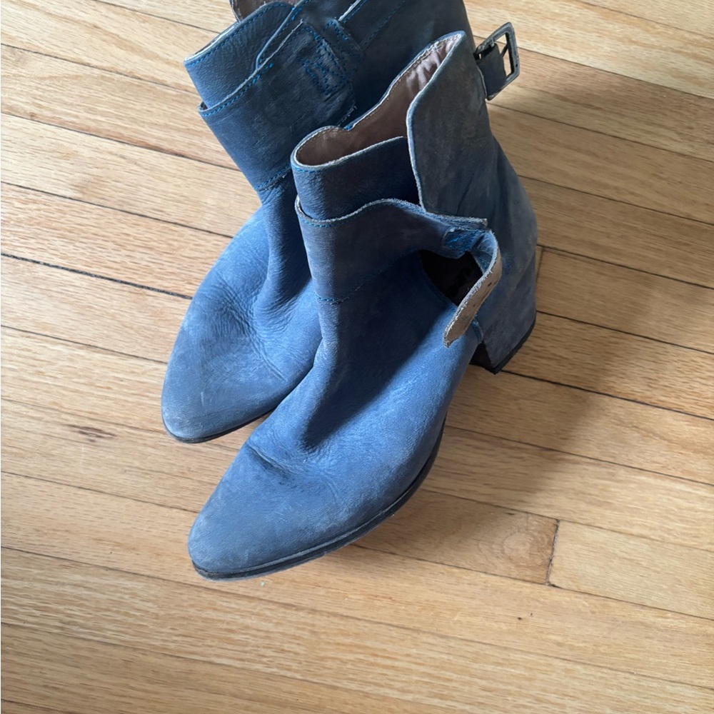 Free People - Women’s Blue Suede Ankle Boots - Stylish Block Heel